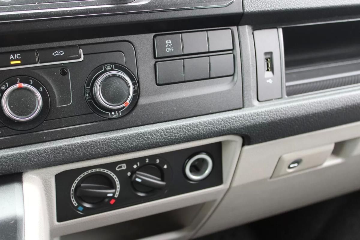 volkswagen-transporter-2020-diesel-1968cc