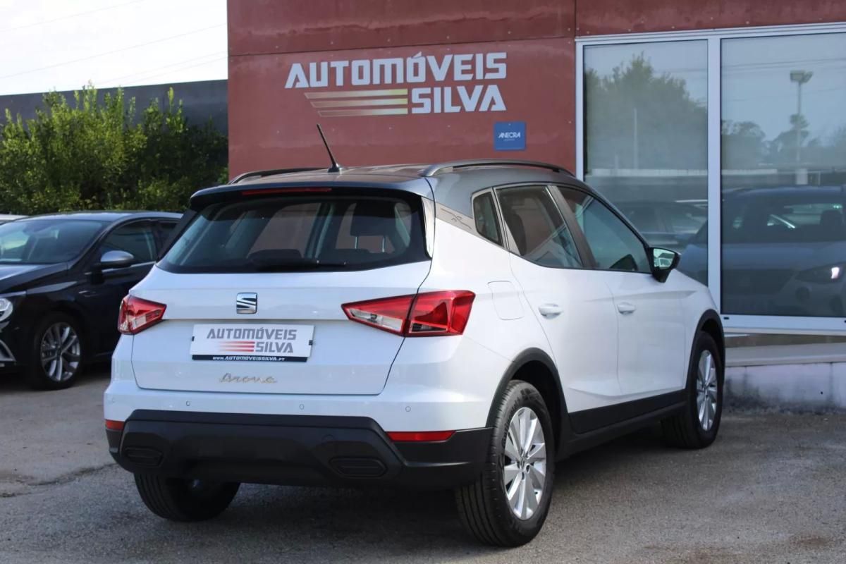 seat-arona-2023-gasolina-999cc