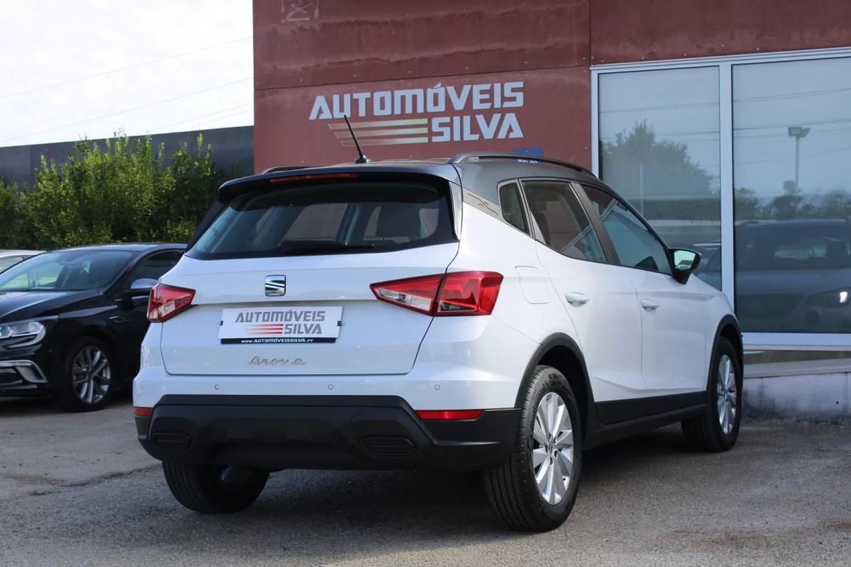 seat-arona-2023-gasolina-999cc