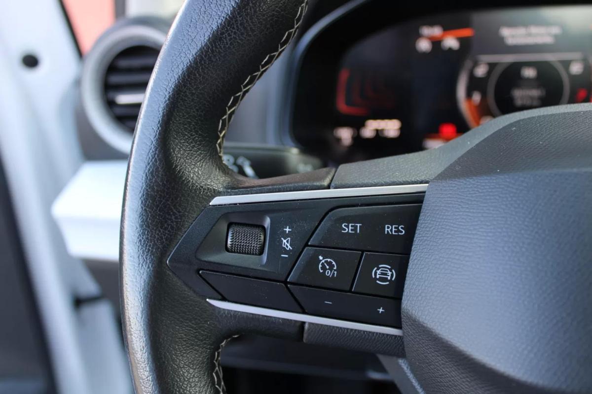seat-arona-2023-gasolina-999cc