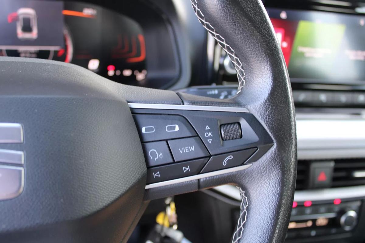 seat-arona-2023-gasolina-999cc