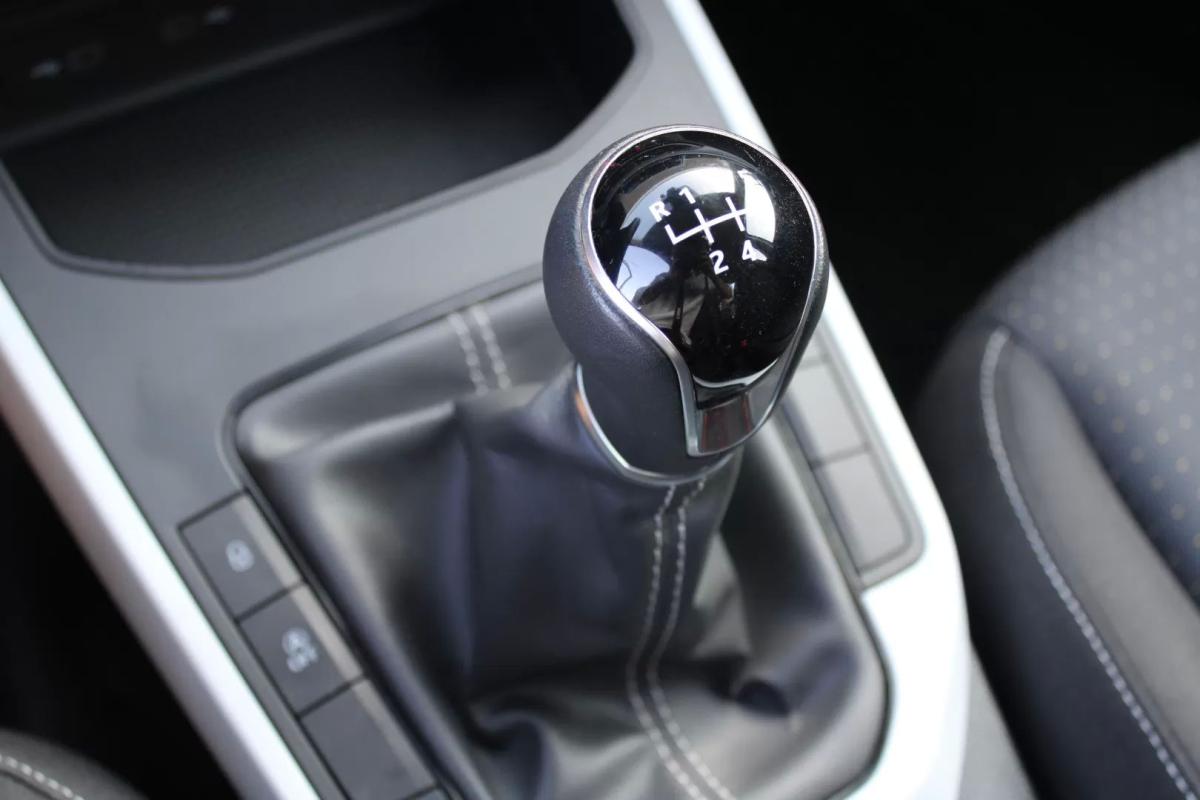 seat-arona-2023-gasolina-999cc