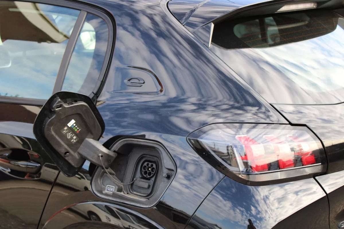peugeot-e-208-2020-eletrico-200cc