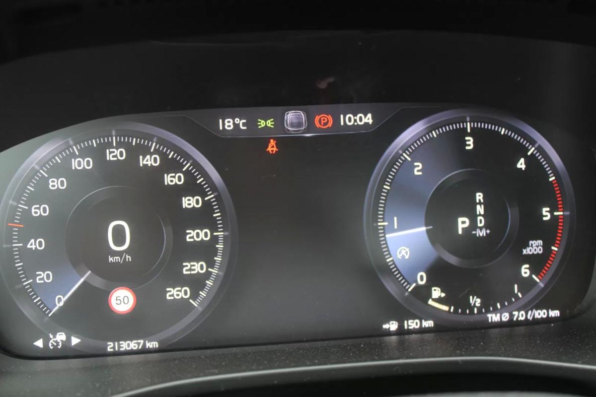 volvo-xc40-2019-diesel-1969cc