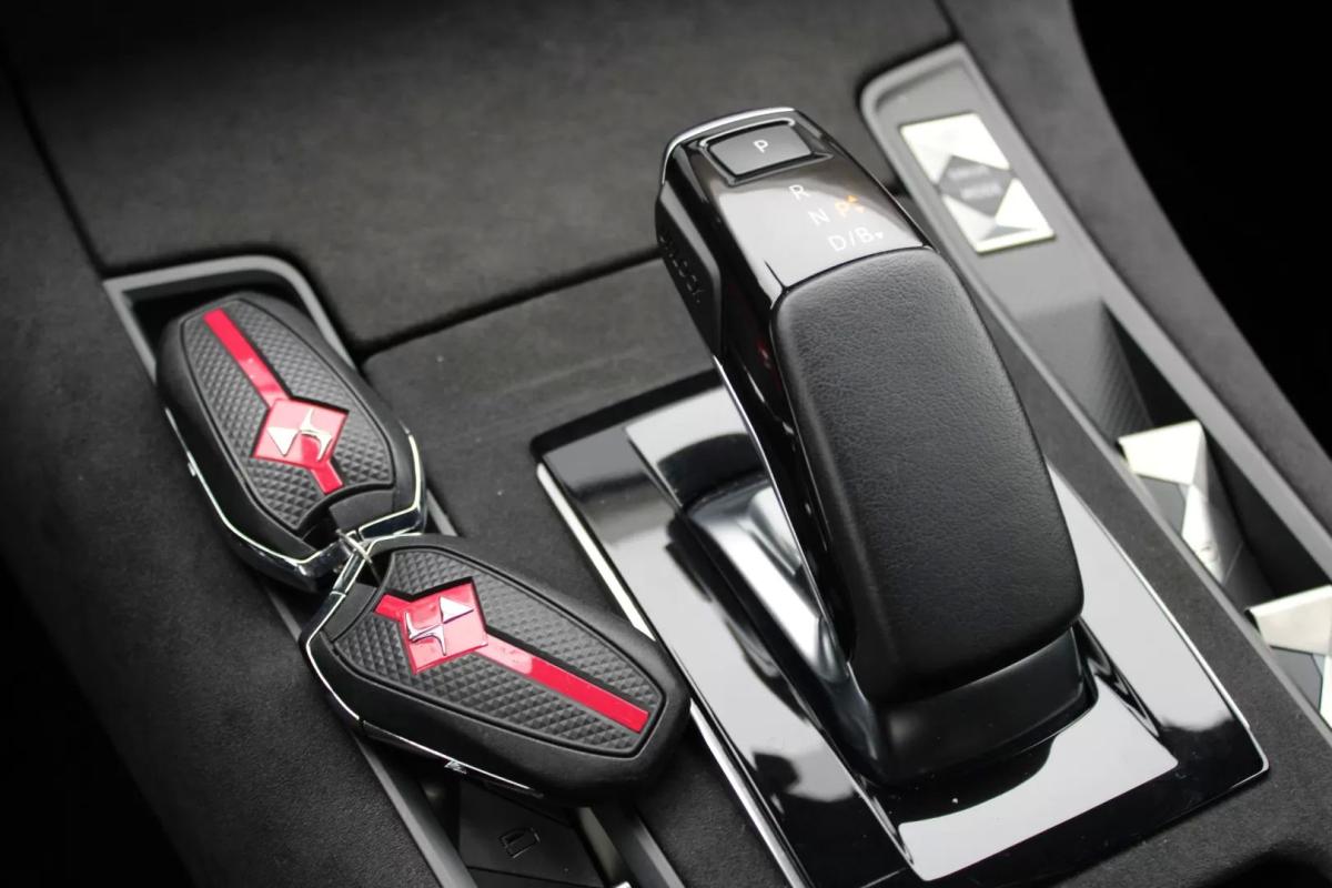 ds-ds-7-crossback-2021-hibrido-1598cc