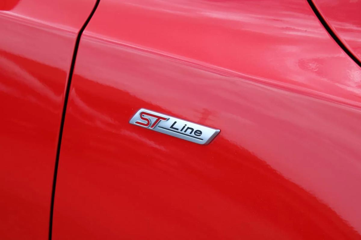 ford-focus-sw-2021-diesel-1499cc