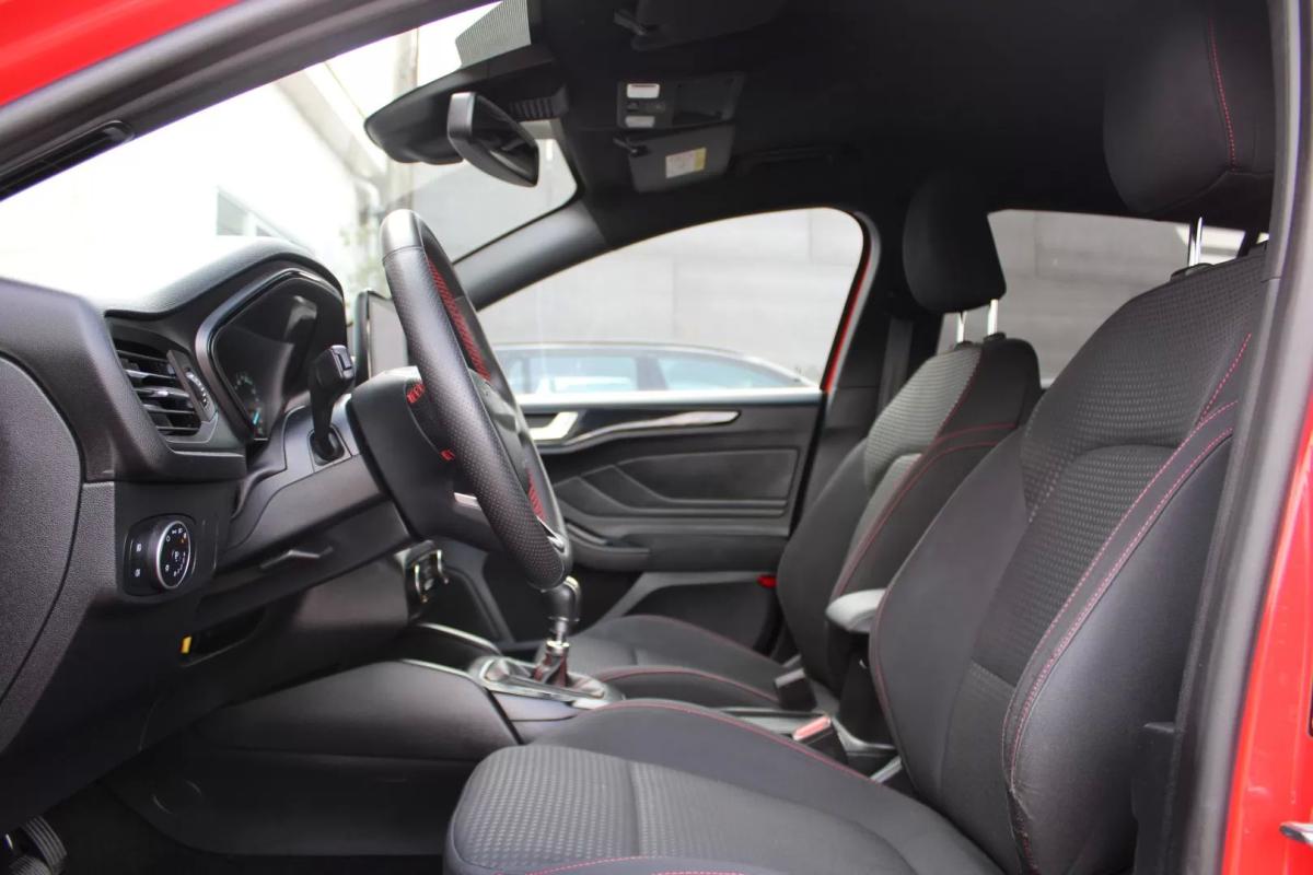 ford-focus-sw-2021-diesel-1499cc