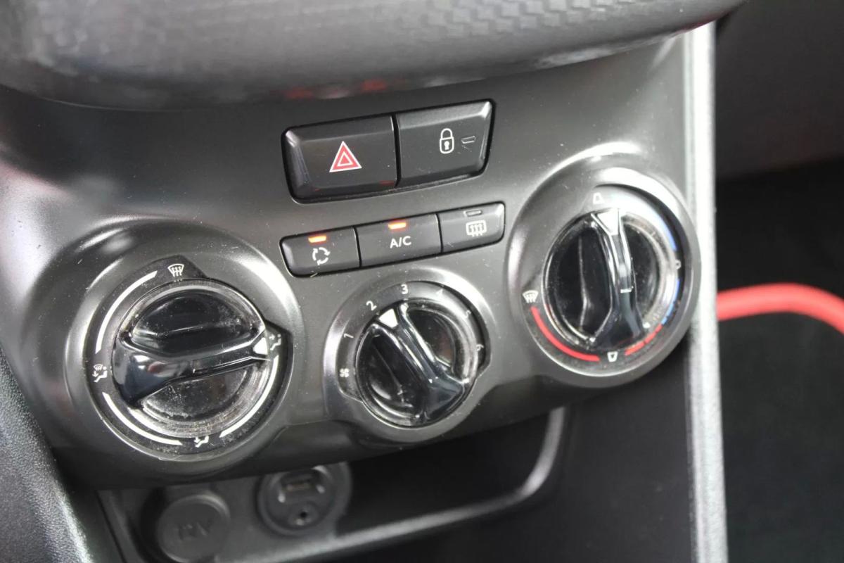 peugeot-208-2016-gasolina-1199cc