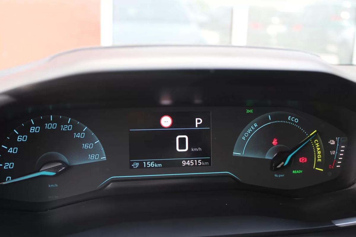 peugeot-e-208-2021-eletrico-200cc