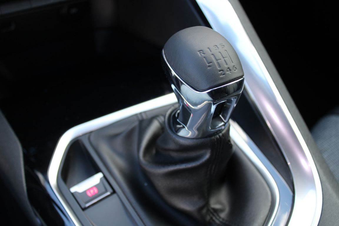 peugeot-3008-2020-diesel-1499cc