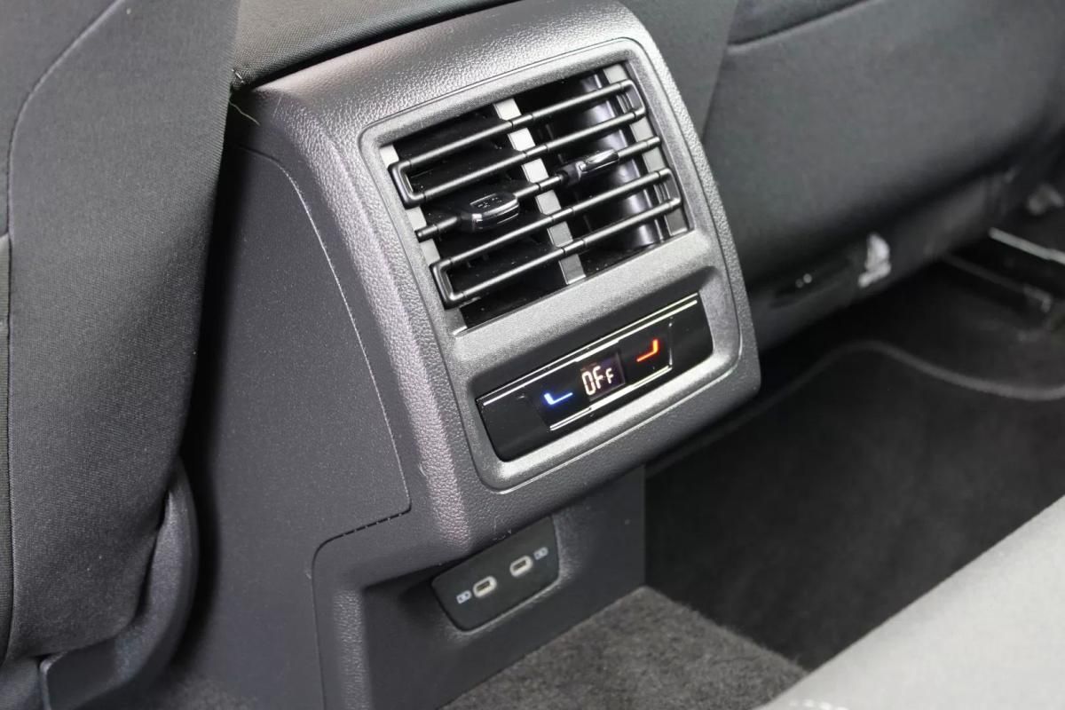 volkswagen-golf-2022-diesel-1968cc