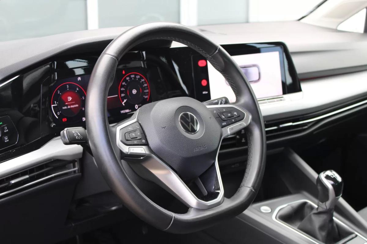 volkswagen-golf-2022-diesel-1968cc
