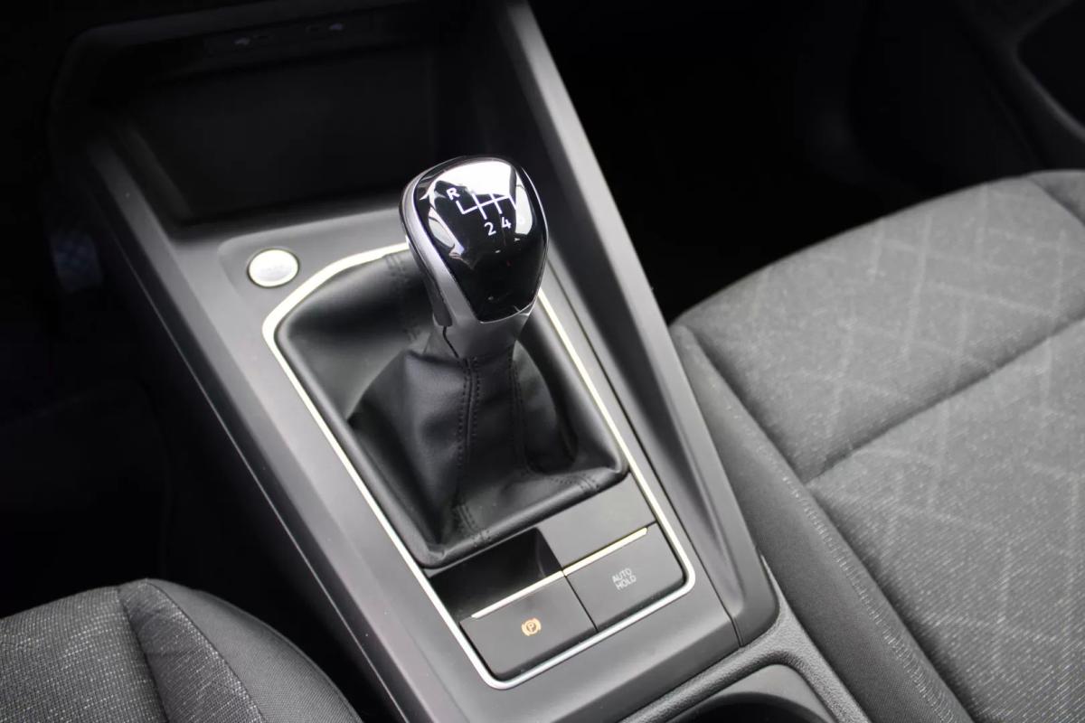 volkswagen-golf-2022-diesel-1968cc