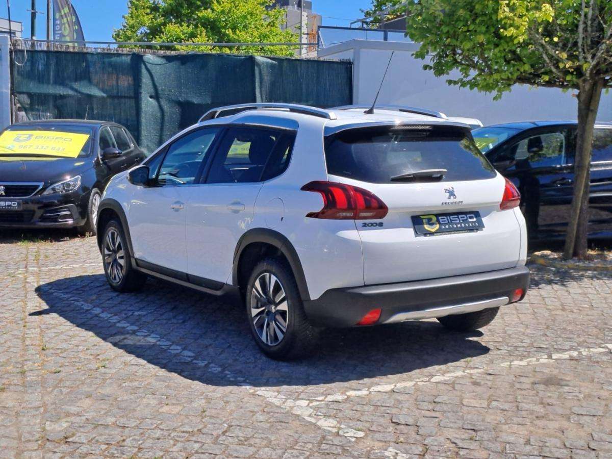 peugeot-2008-2018-gasolina-1199cc