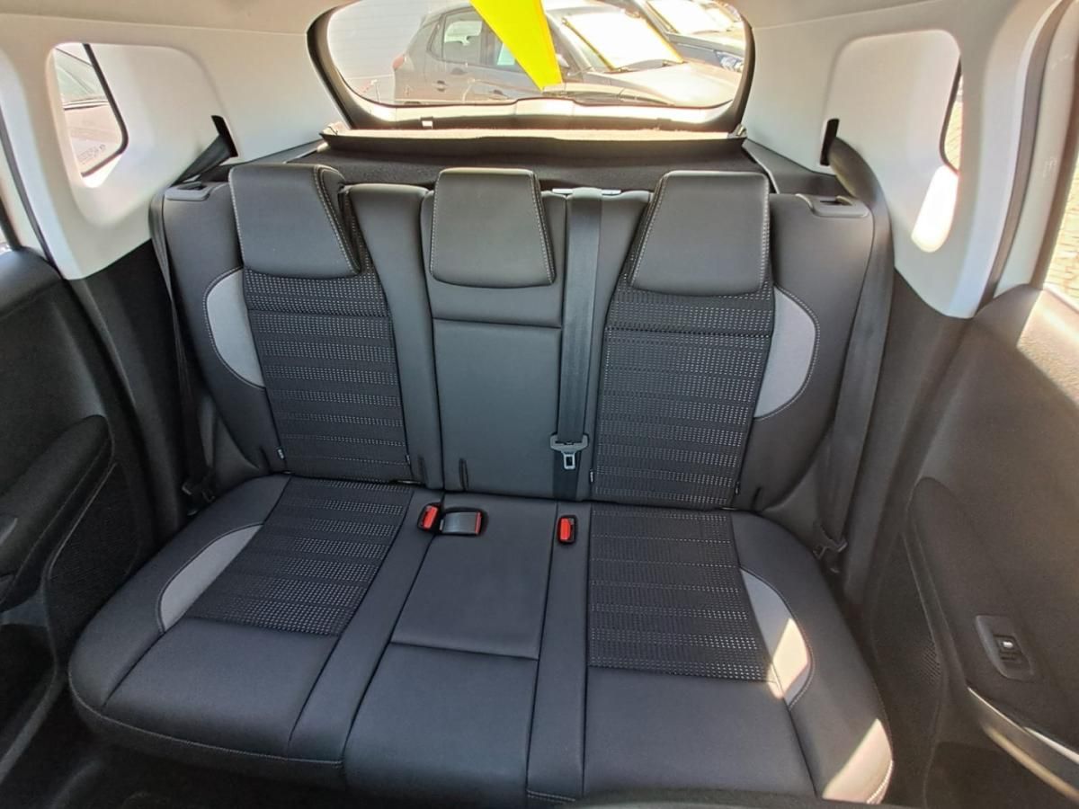 peugeot-2008-2018-gasolina-1199cc