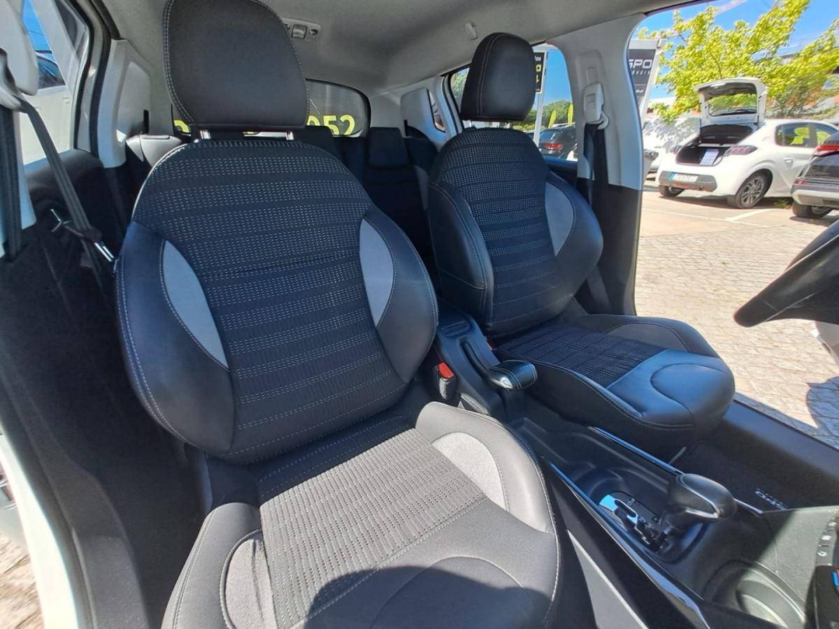 peugeot-2008-2018-gasolina-1199cc