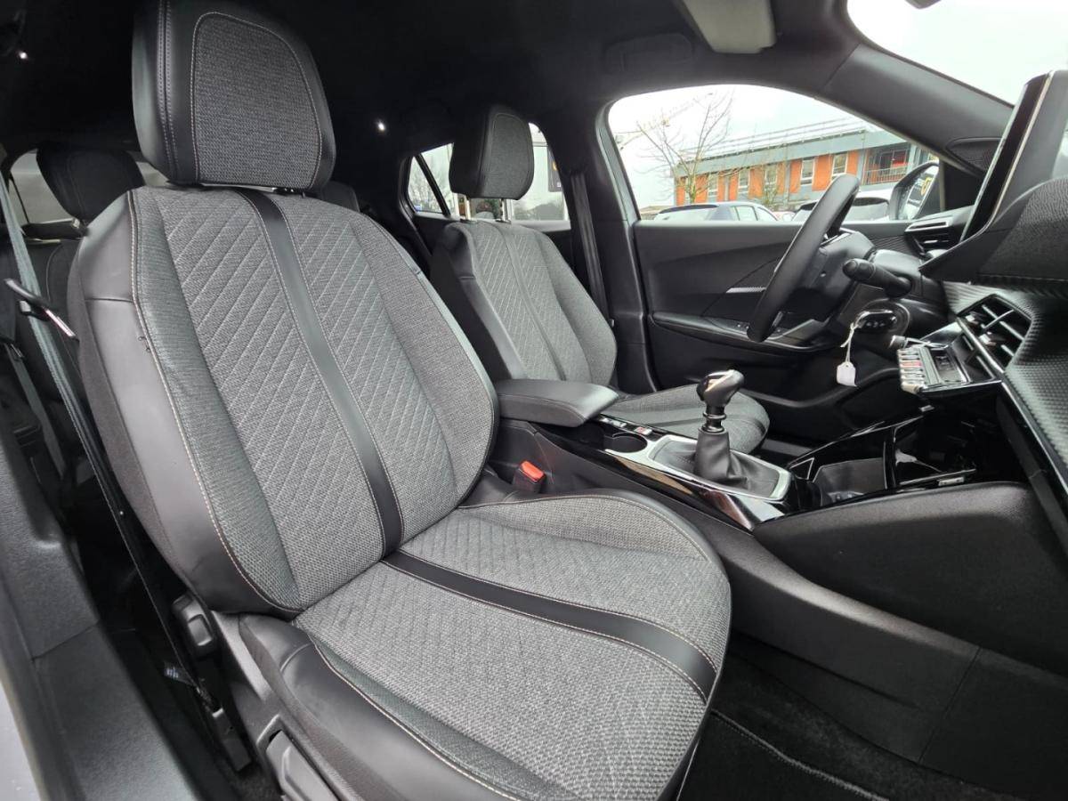 peugeot-2008-2023-gasolina-1199cc