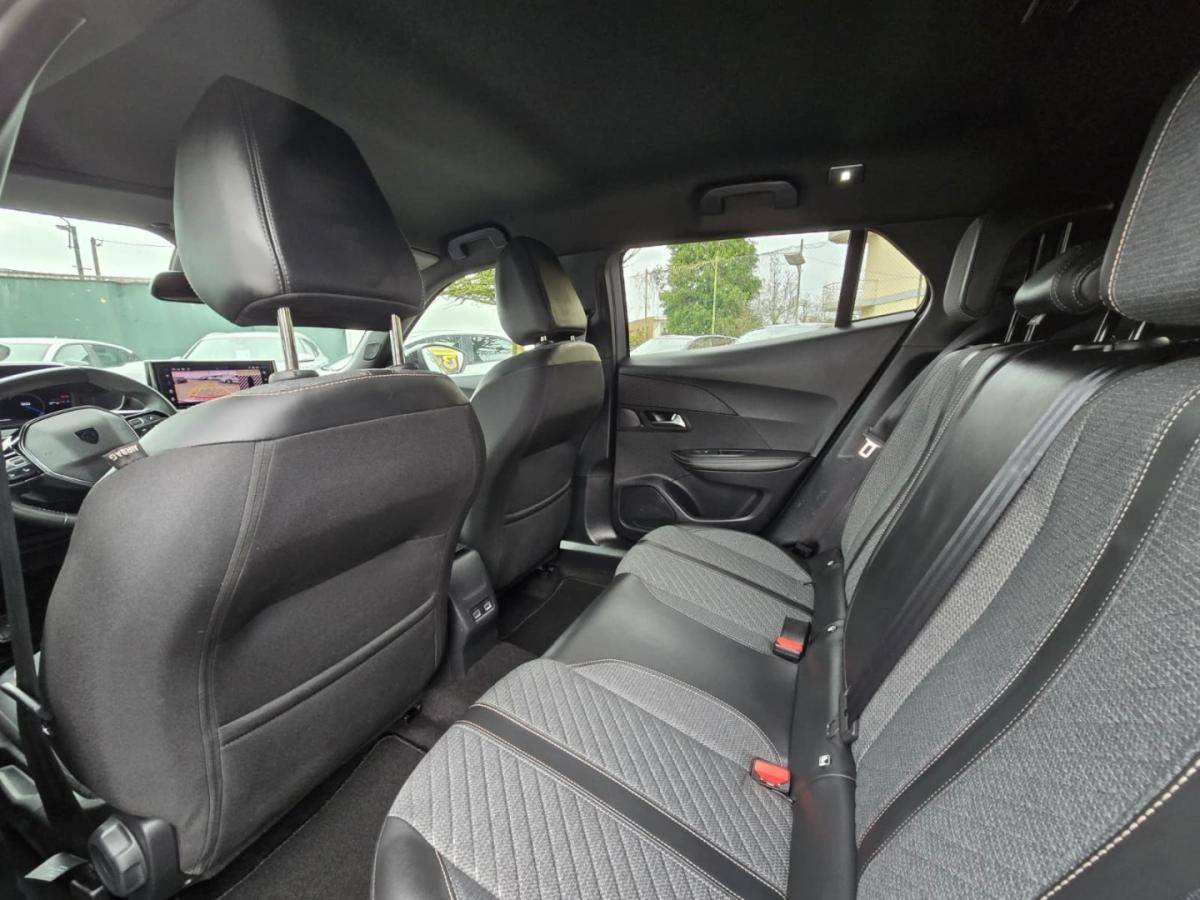 peugeot-2008-2023-gasolina-1199cc