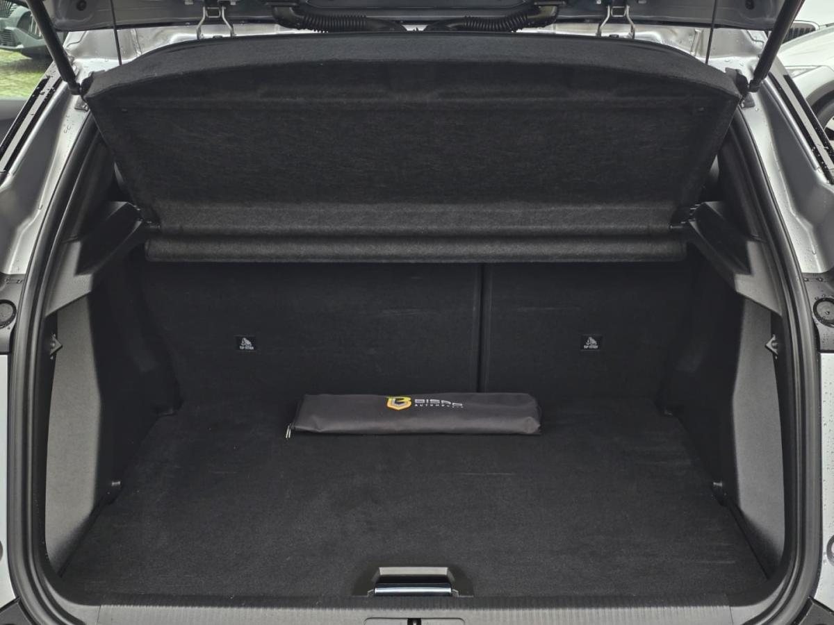 peugeot-2008-2023-gasolina-1199cc