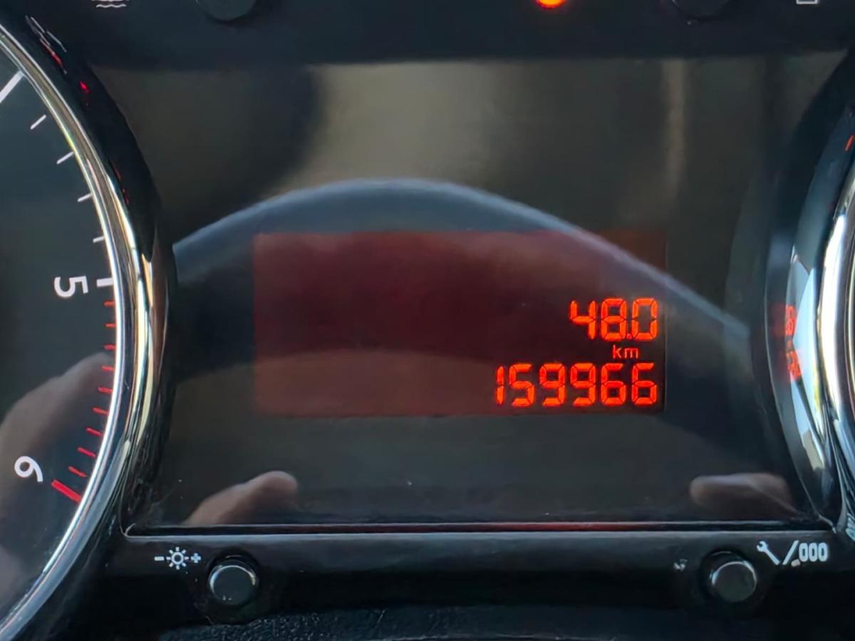 peugeot-3008-2015-diesel-1560cc
