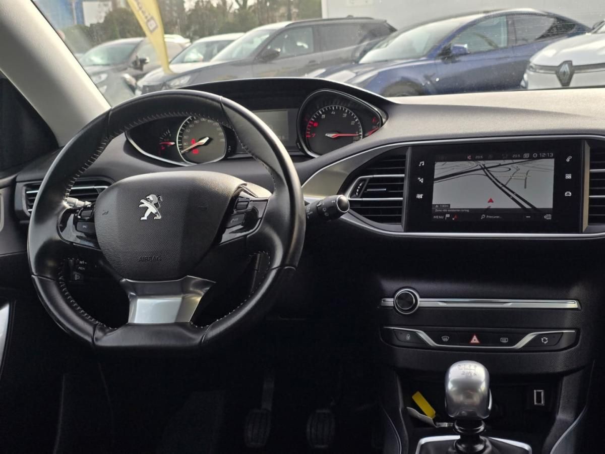 peugeot-308-2019-gasolina-1199cc