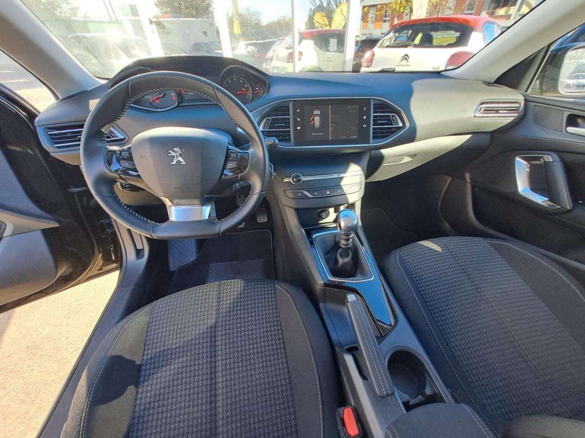 peugeot-308-2019-gasolina-1199cc