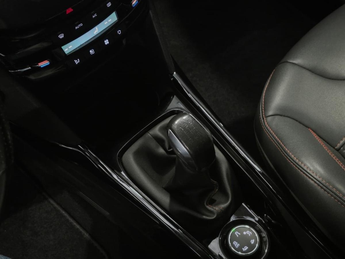 peugeot-2008-2016-gasolina-1199cc