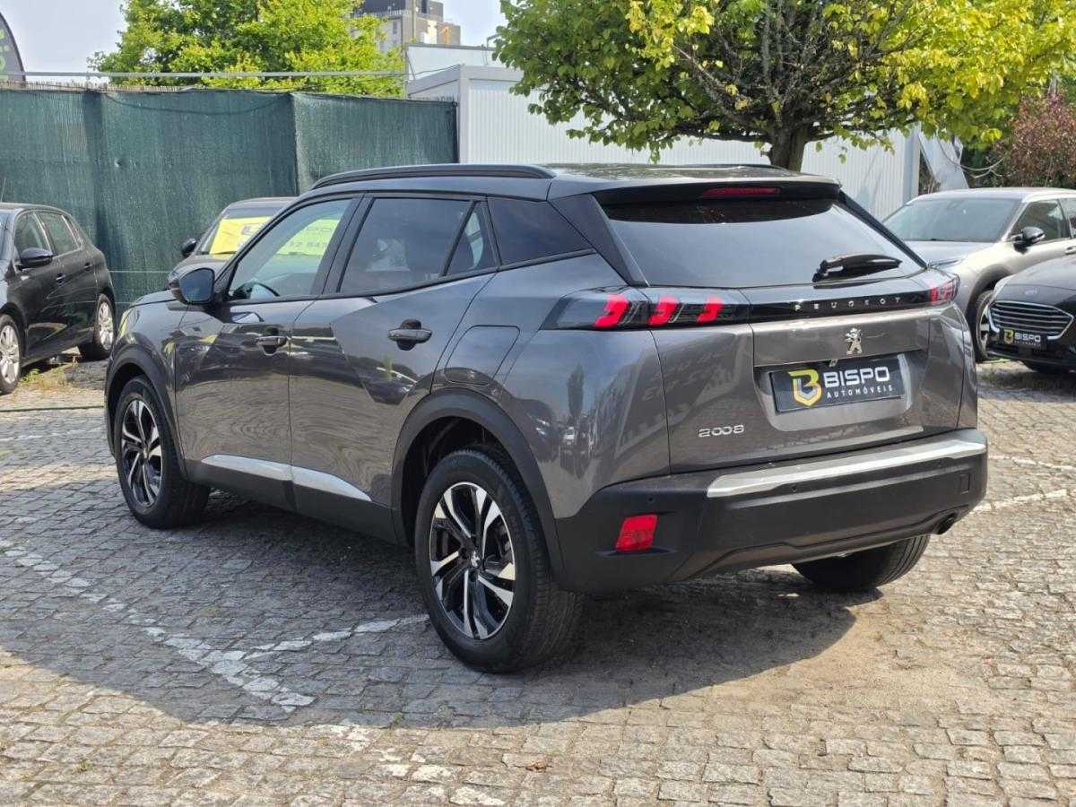 peugeot-2008-2022-gasolina-1199cc