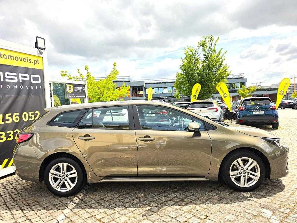 toyota-corolla-2022-hibrido-1798cc