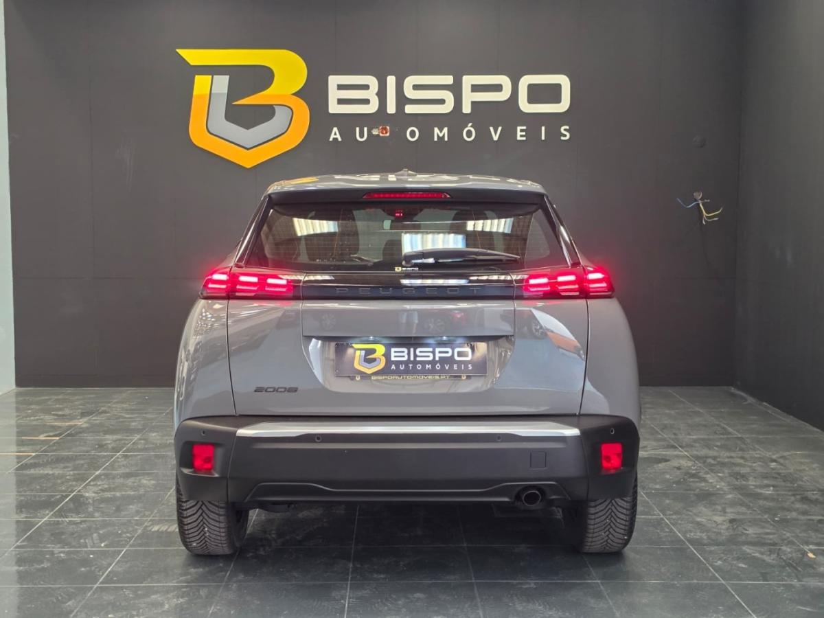peugeot-2008-2023-gasolina-1199cc