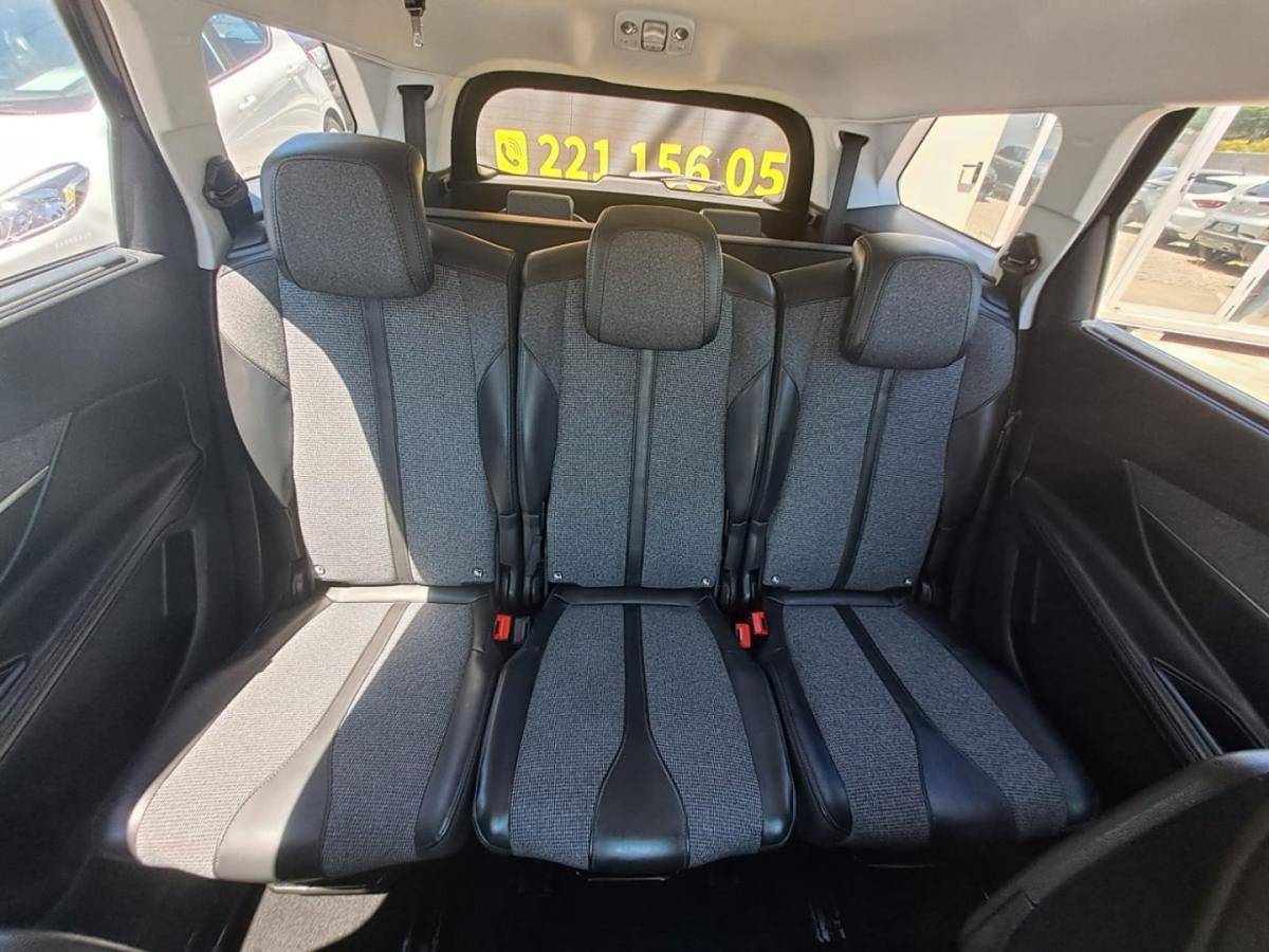 peugeot-5008-2018-gasolina-1199cc