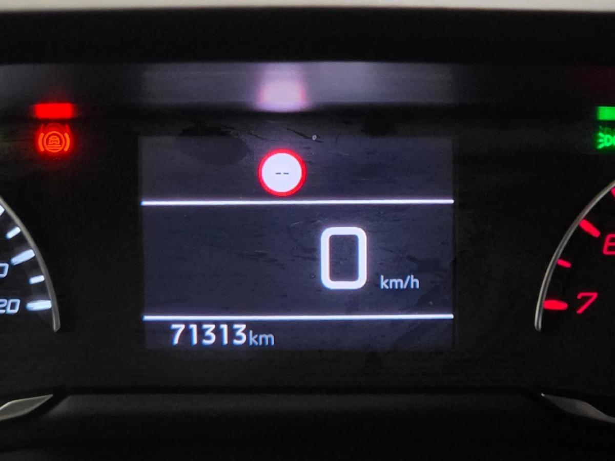 peugeot-2008-2021-gasolina-1199cc