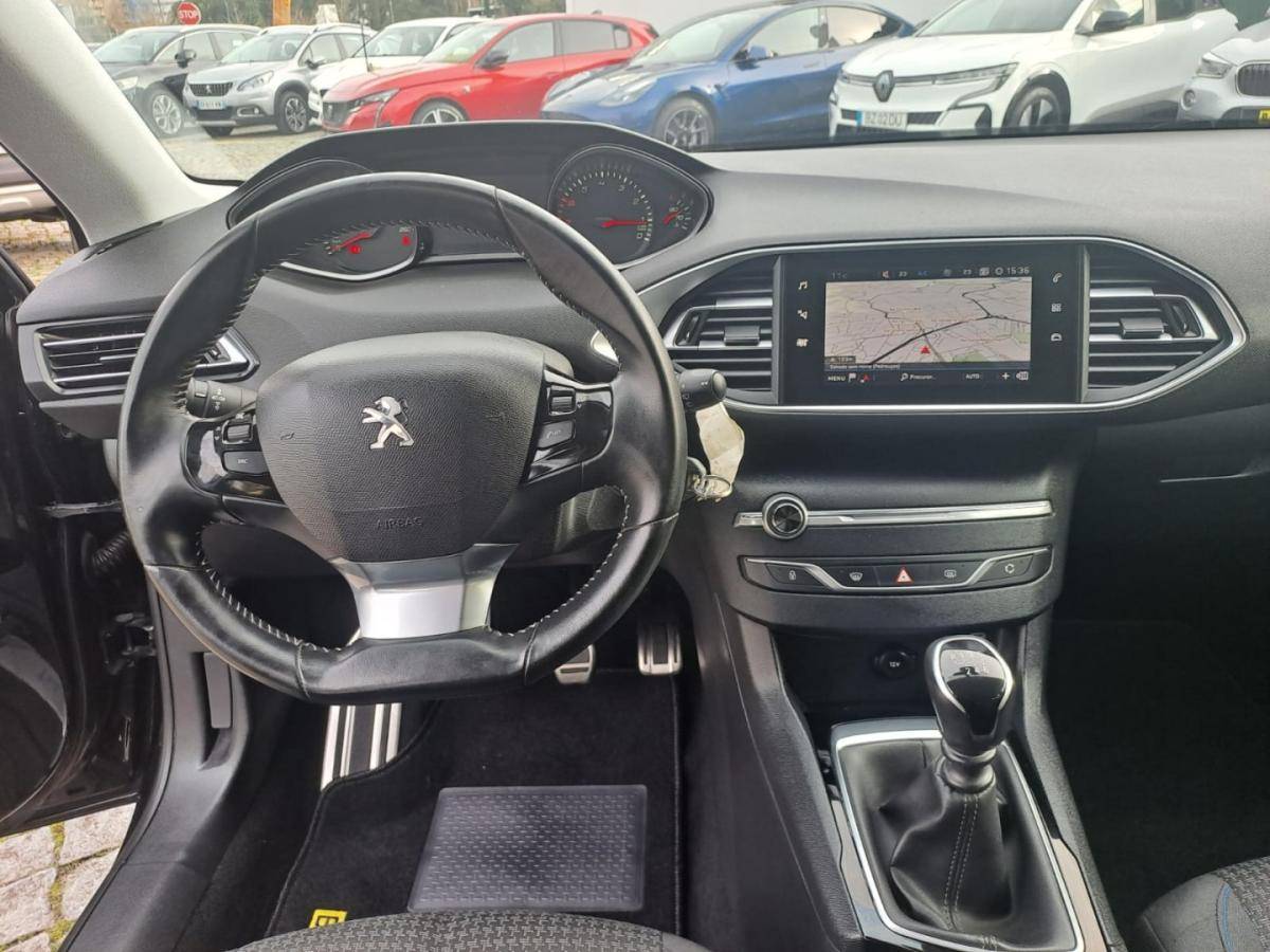 peugeot-308-2020-gasolina-1199cc