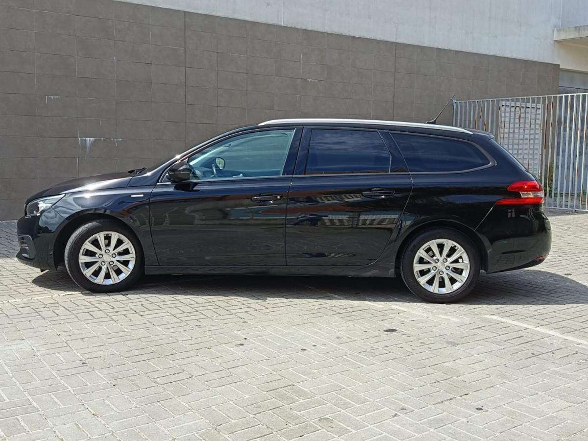 peugeot-308-sw-2021-diesel-1499cc