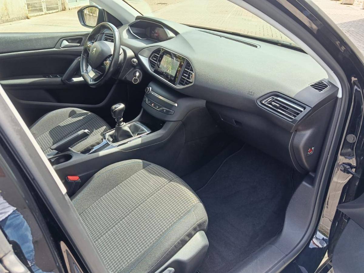 peugeot-308-sw-2021-diesel-1499cc