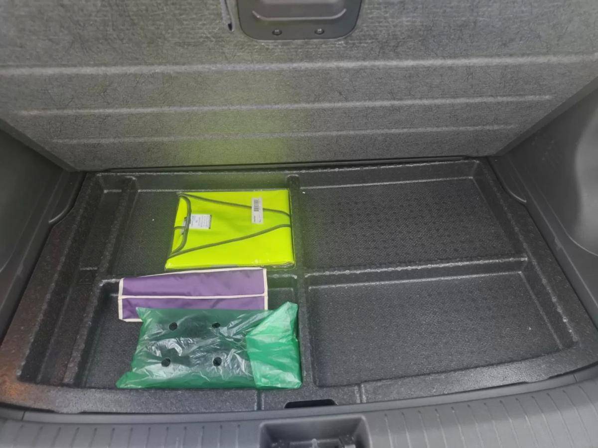 hyundai-kauai-2023-gasolina-998cc