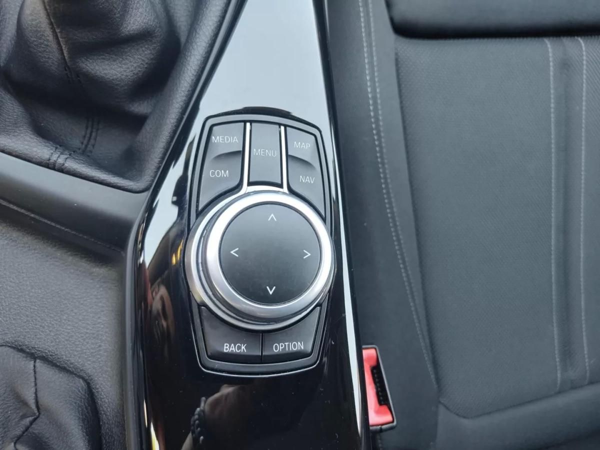 bmw-serie-1-2019-diesel-1496cc