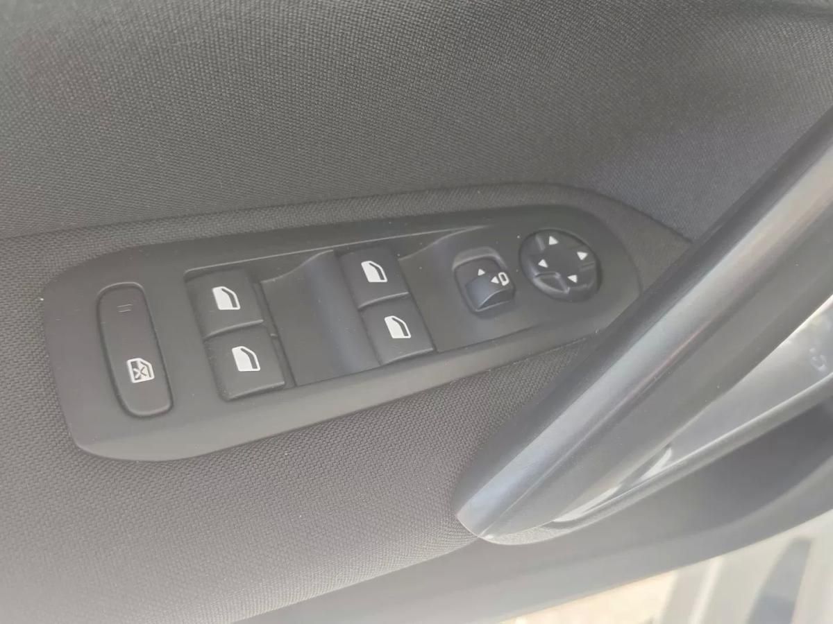 peugeot-308-2019-diesel-1499cc
