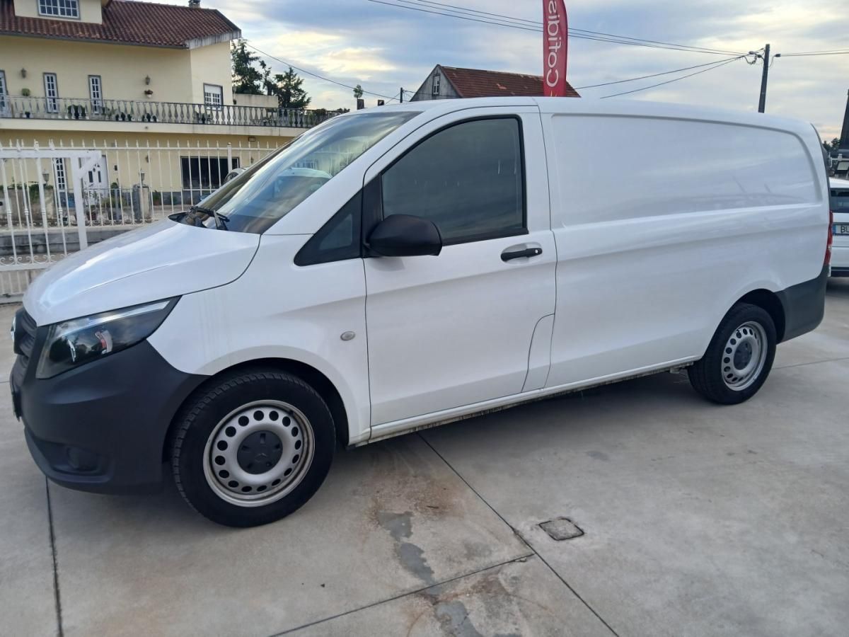 mercedes-benz-vito-2022-diesel-1950cc