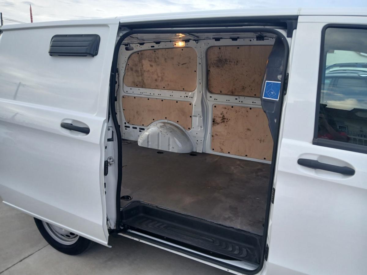 mercedes-benz-vito-2022-diesel-1950cc