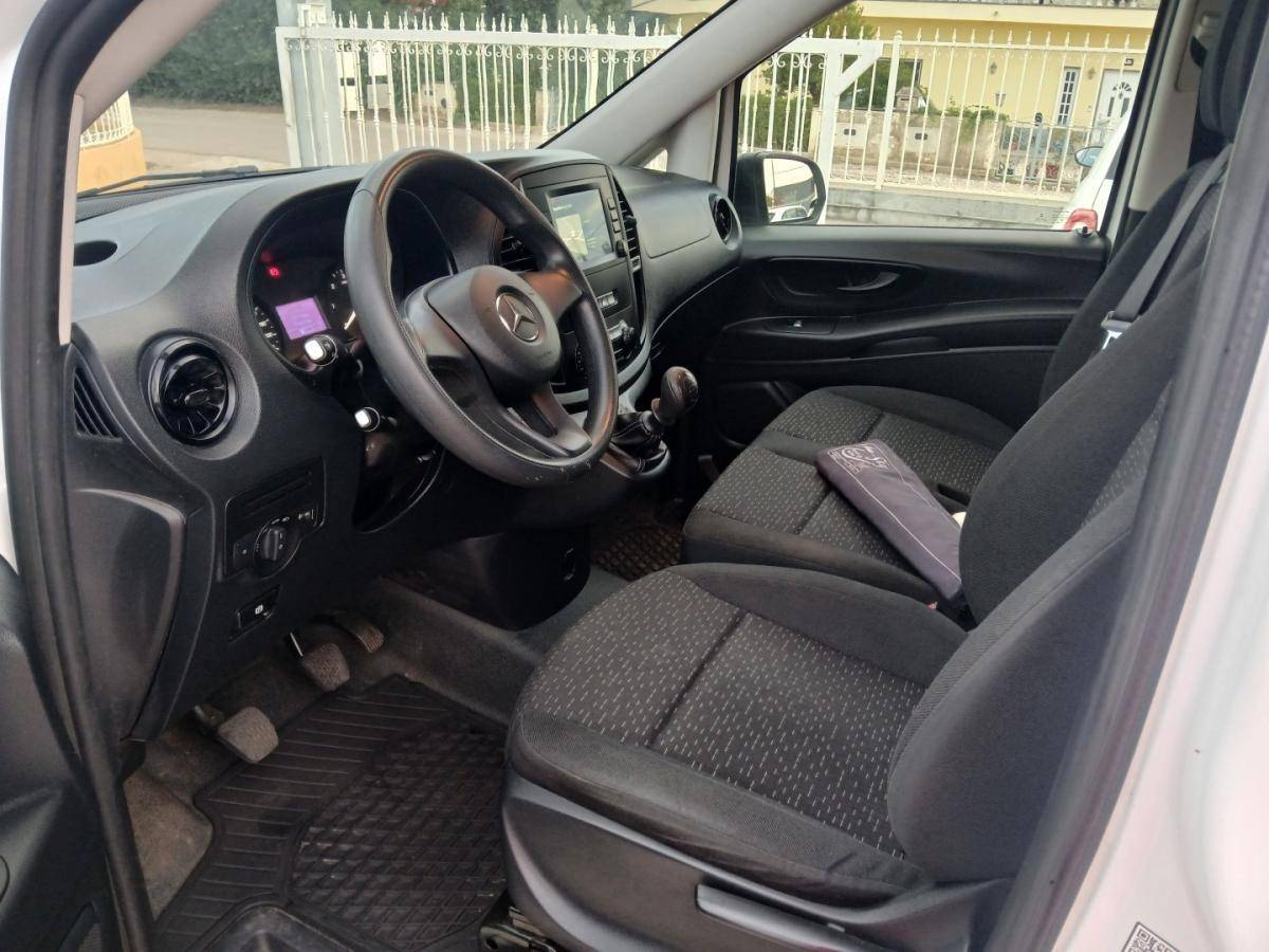 mercedes-benz-vito-2022-diesel-1950cc