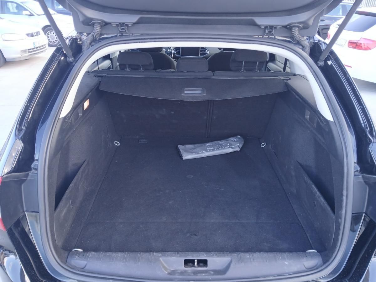 peugeot-308-sw-2018-diesel-1499cc