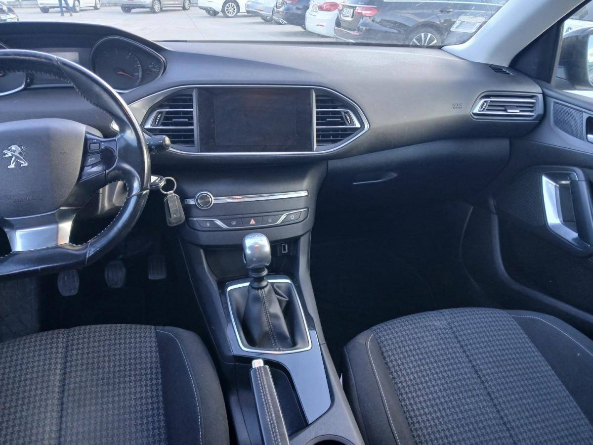 peugeot-308-sw-2018-diesel-1499cc