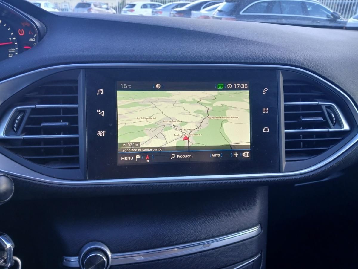 peugeot-308-sw-2018-diesel-1499cc