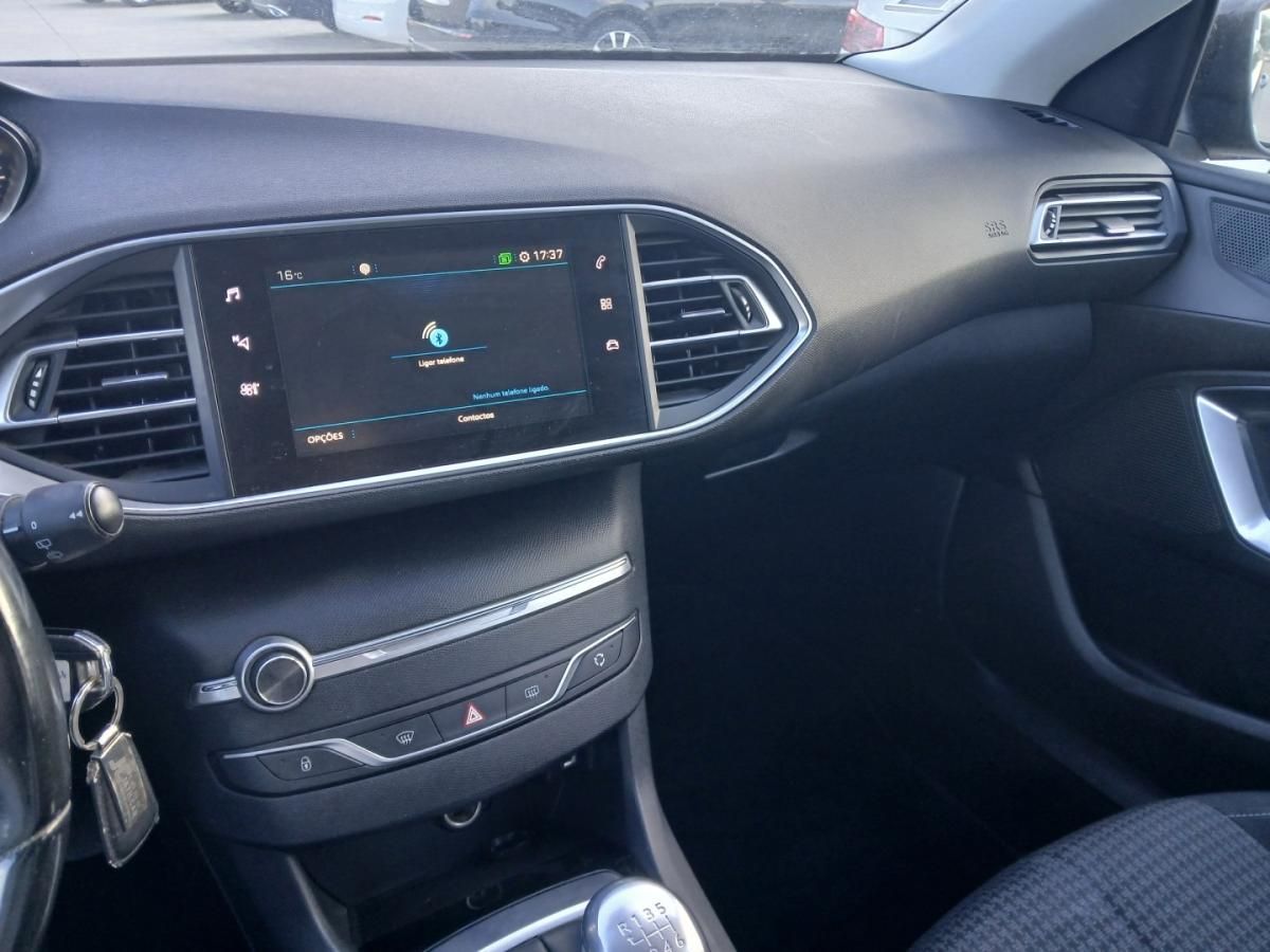 peugeot-308-sw-2018-diesel-1499cc