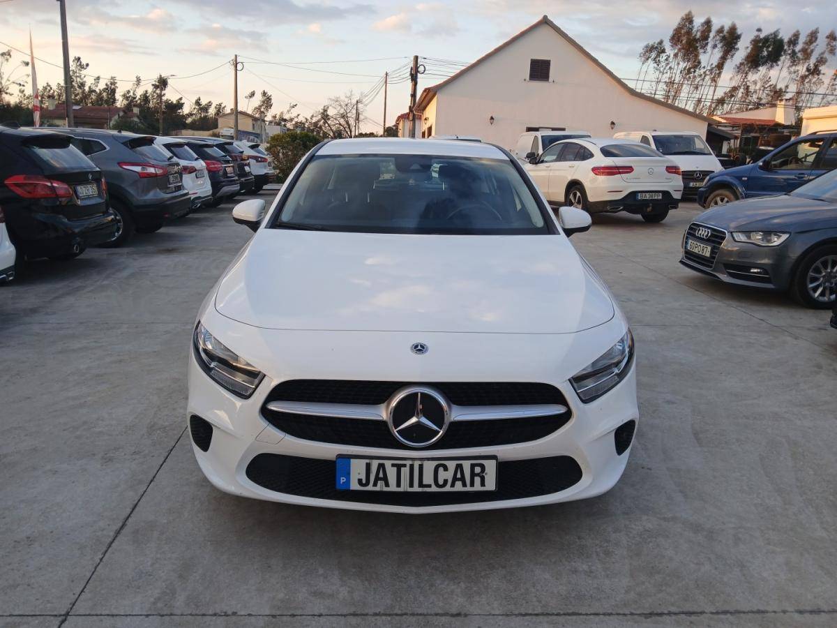 mercedes-benz-classe-a-2021-hibrido-1332cc