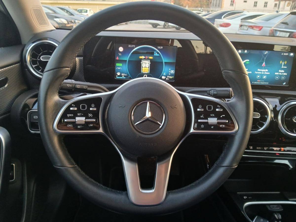 mercedes-benz-classe-a-2021-hibrido-1332cc