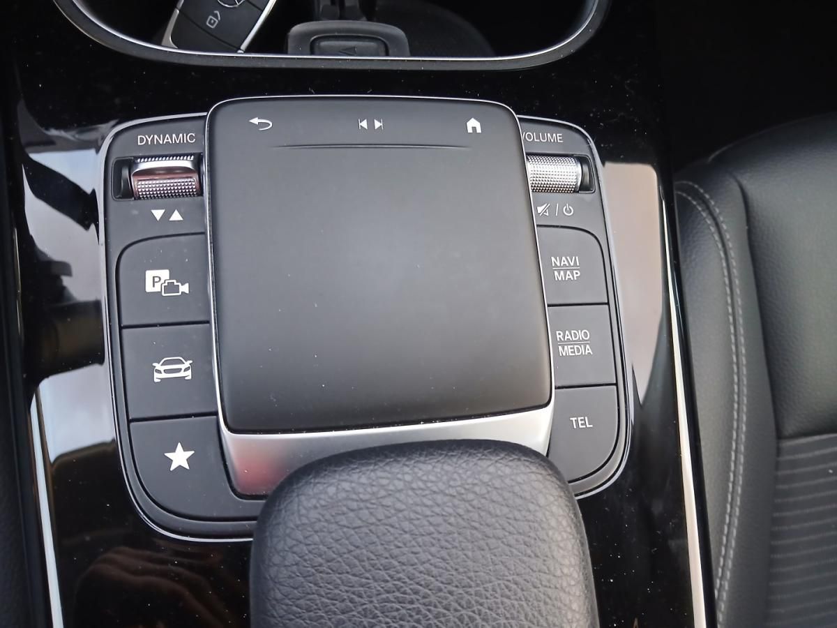 mercedes-benz-classe-a-2021-hibrido-1332cc