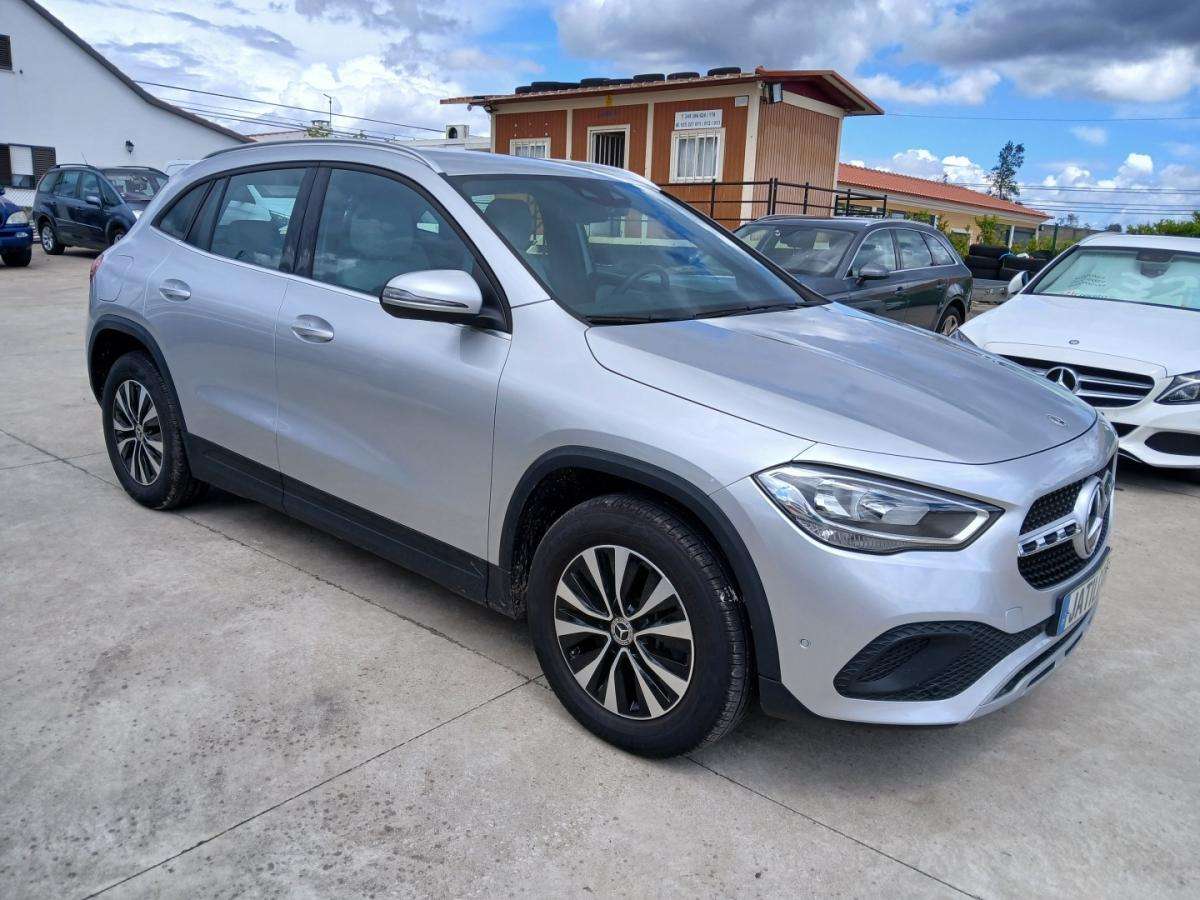 mercedes-benz-gla-2022-hibrido-1332cc