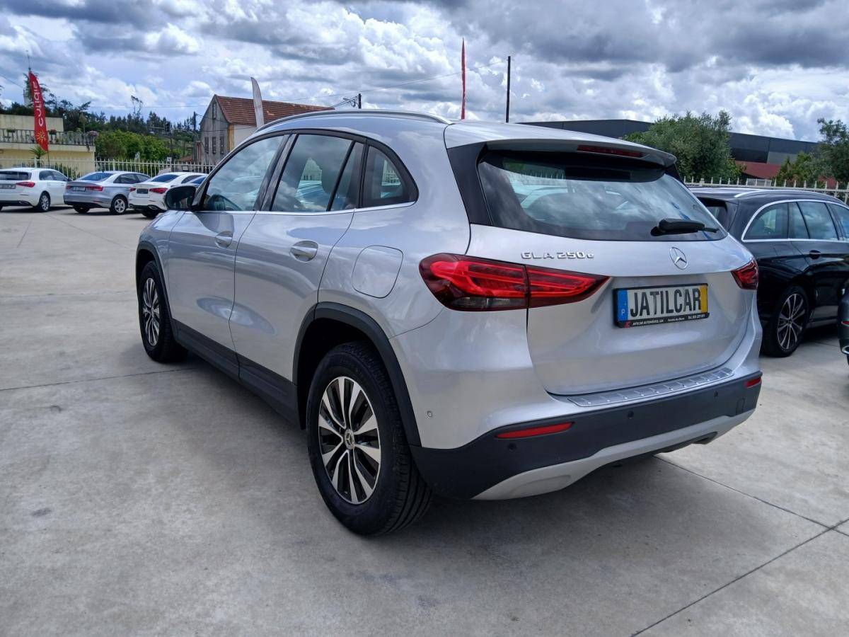mercedes-benz-gla-2022-hibrido-1332cc